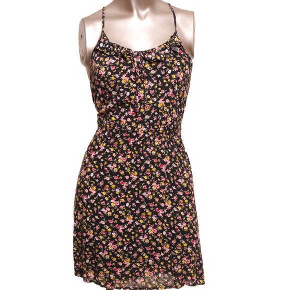Mossimo Supply Co. Dresses & Skirts - Super cute mossimo flower summer dress S